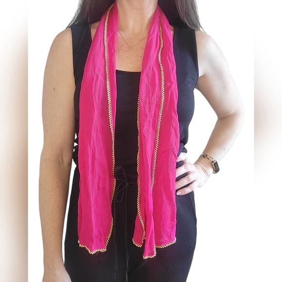 Accessories - 🌺3 for $10 Fuschia Gold-beaded Scarf